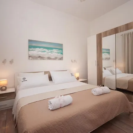 Two-bedroom With Garden Apartment