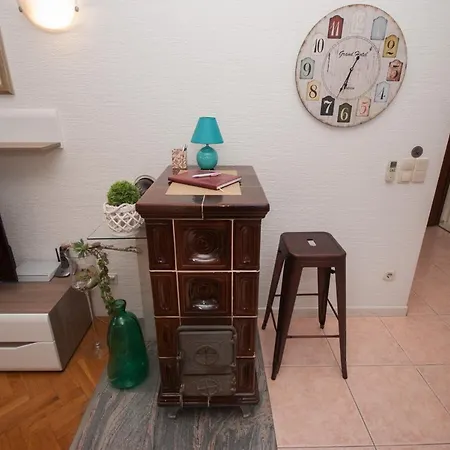 Two-bedroom With Garden Kastela