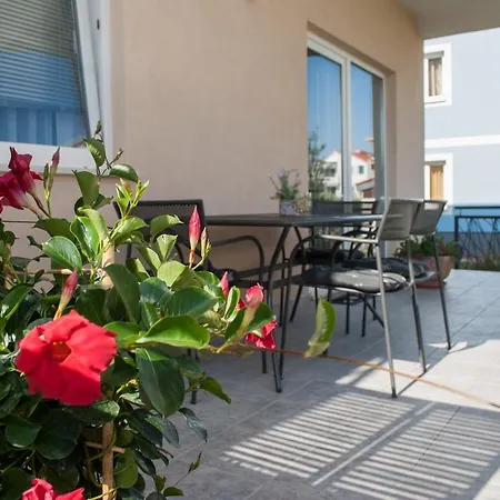 Two-bedroom With Garden Apartment